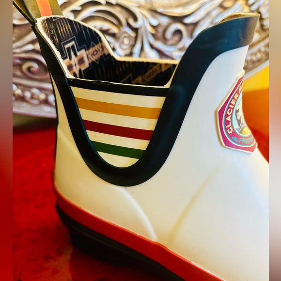 Pendleton Glacier National Park Chelsea Rain Boots size 5 - Picture 6 of 8